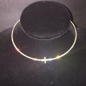 Cross cubic zirconia choker